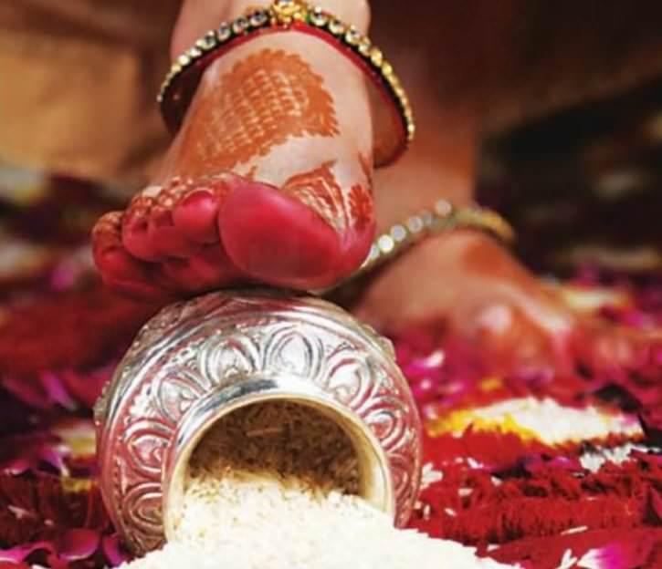 Best Hindi pandit for Grih Pravesh Puja in Bangalore